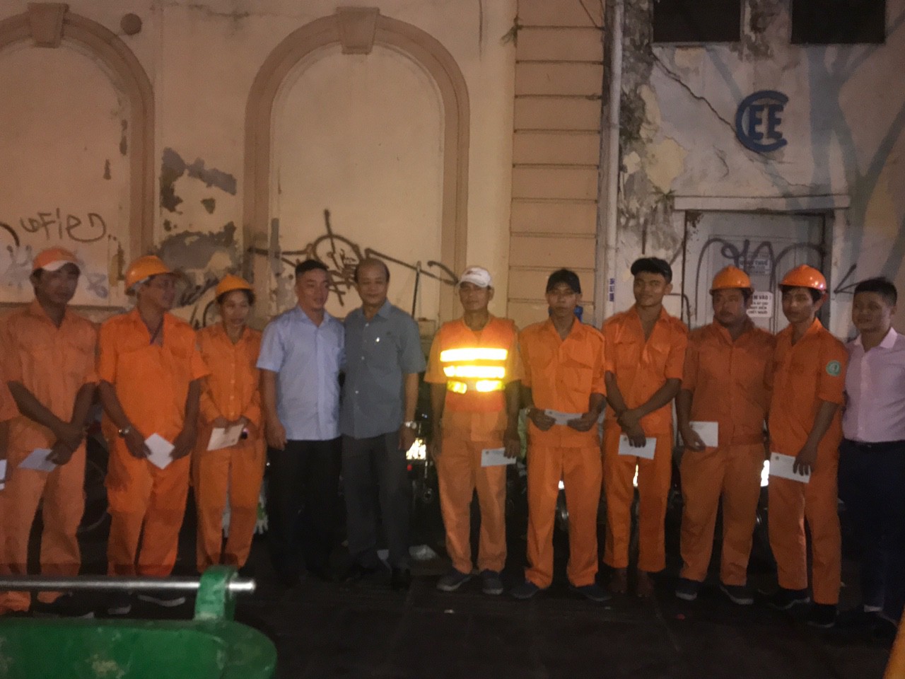 Thăm những người trực chiến đêm giao thừa - Ảnh 5.
