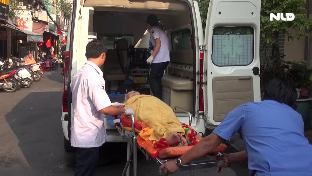 Những “cuộc chiến” giành sự sống trước giao thừa