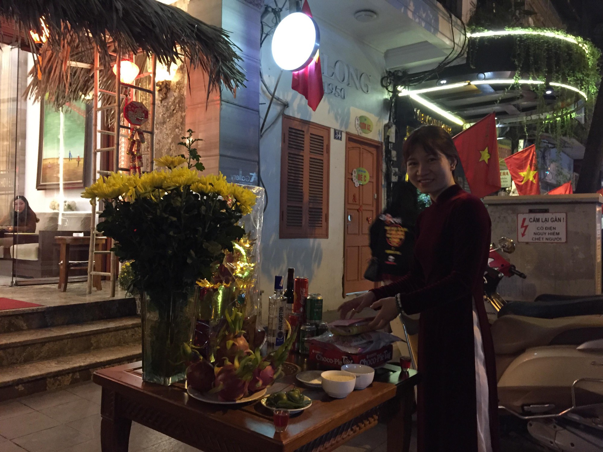 Tổng B&iacute; thư d&acirc;ng hương ở Tượng đ&agrave;i L&yacute; Th&aacute;i Tổ, ch&uacute;c Tết người d&acirc;n - Ảnh 3.