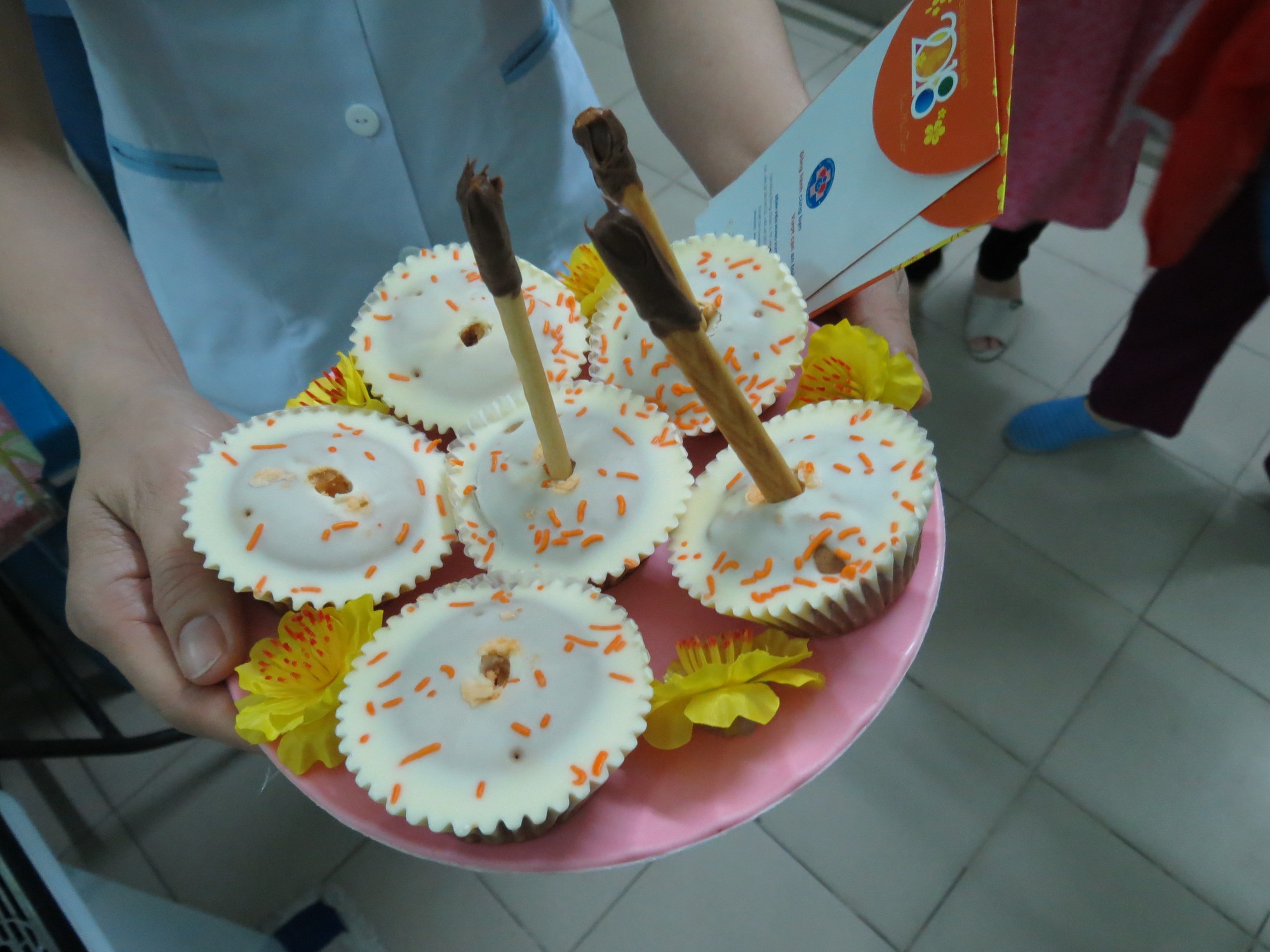 Ngắm bé trai chào đời đúng giao thừa nặng 3,8kg - Ảnh 16.