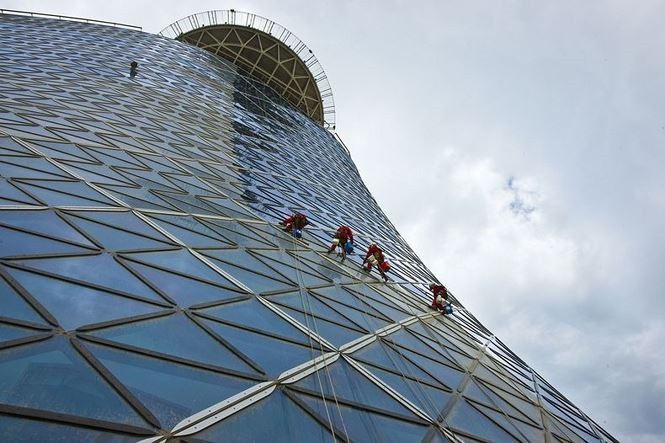 Cao ốc tuyệt mỹ nghiêng gấp 4 lần tháp Pisa - Ảnh 7.