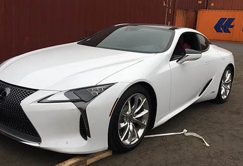 Loạt &ocirc;t&ocirc; nhập khẩu h&agrave;ng độc về Việt Nam đ&oacute;n Tết - Ảnh 2.