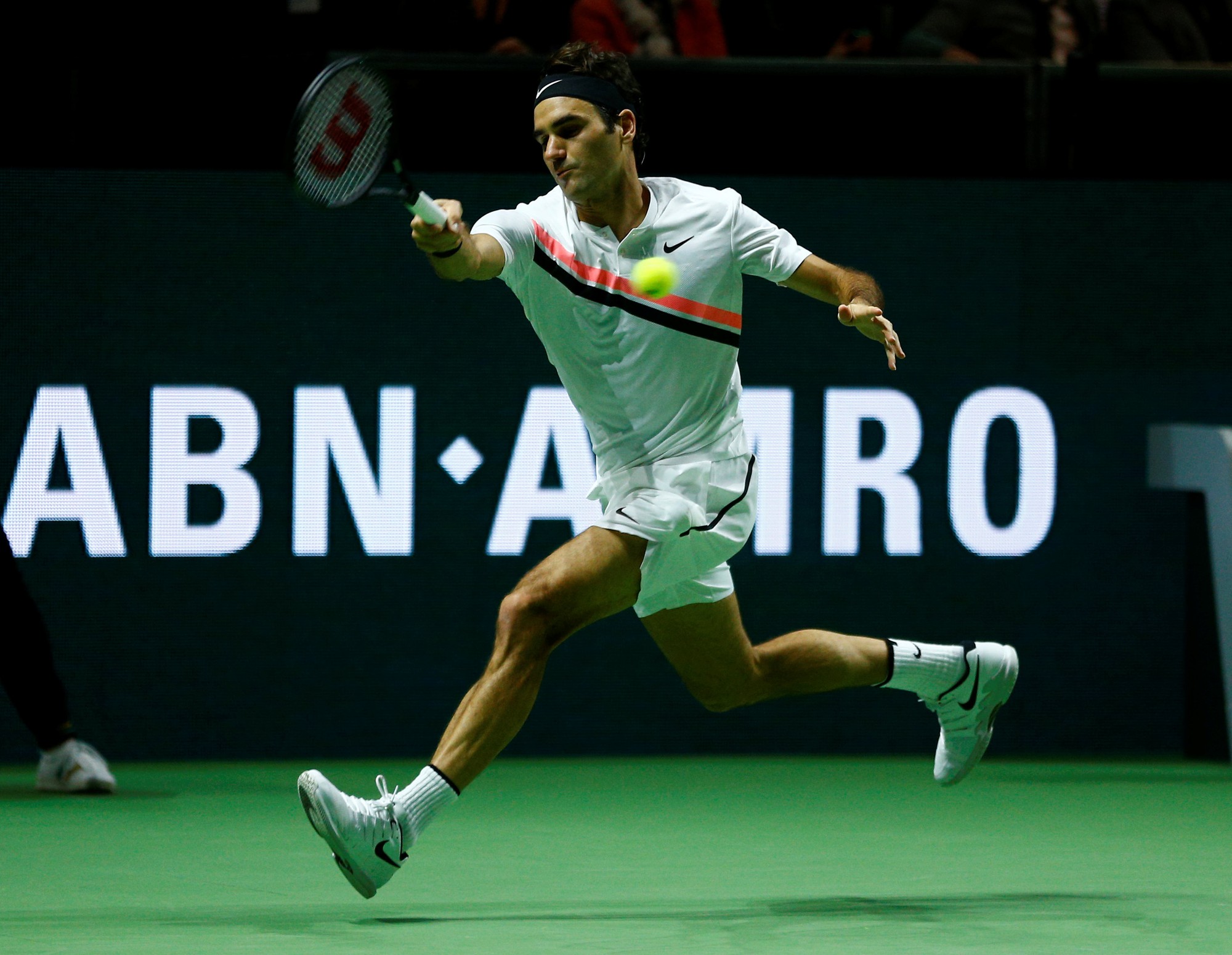 Federer gi&agrave;nh danh hiệu thứ 97 trong sự nghiệp tại Rotterdam - Ảnh 1.
