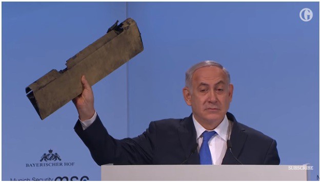 Thủ tướng Israel đưa mảnh vỡ máy bay tới hội nghị Đức "vỗ mặt" Iran