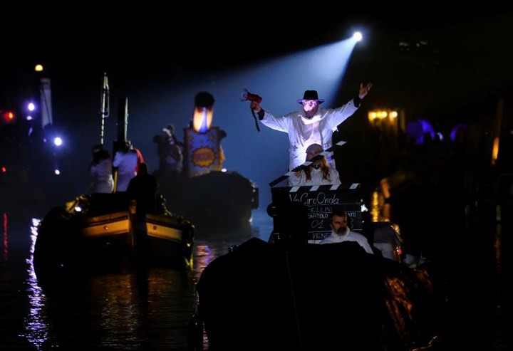 Ngất ngây trước vẻ đẹp rực rỡ của lễ hội hóa trang Venice - Ảnh 16.