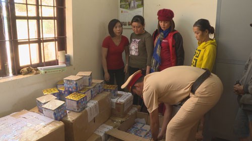 Pháo vẫn nổ nhiều nơi