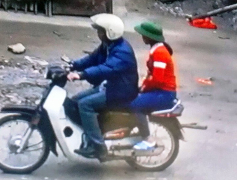 Vây đánh nhừ tử người đàn ông nghi bắt cóc nữ sinh 14 tuổi