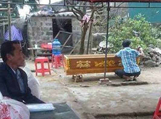 M&igrave;n vướng v&agrave;o người ph&aacute;t nổ l&uacute;c đ&aacute;nh c&aacute;, 1 ngư d&acirc;n tử vong - Ảnh 1.