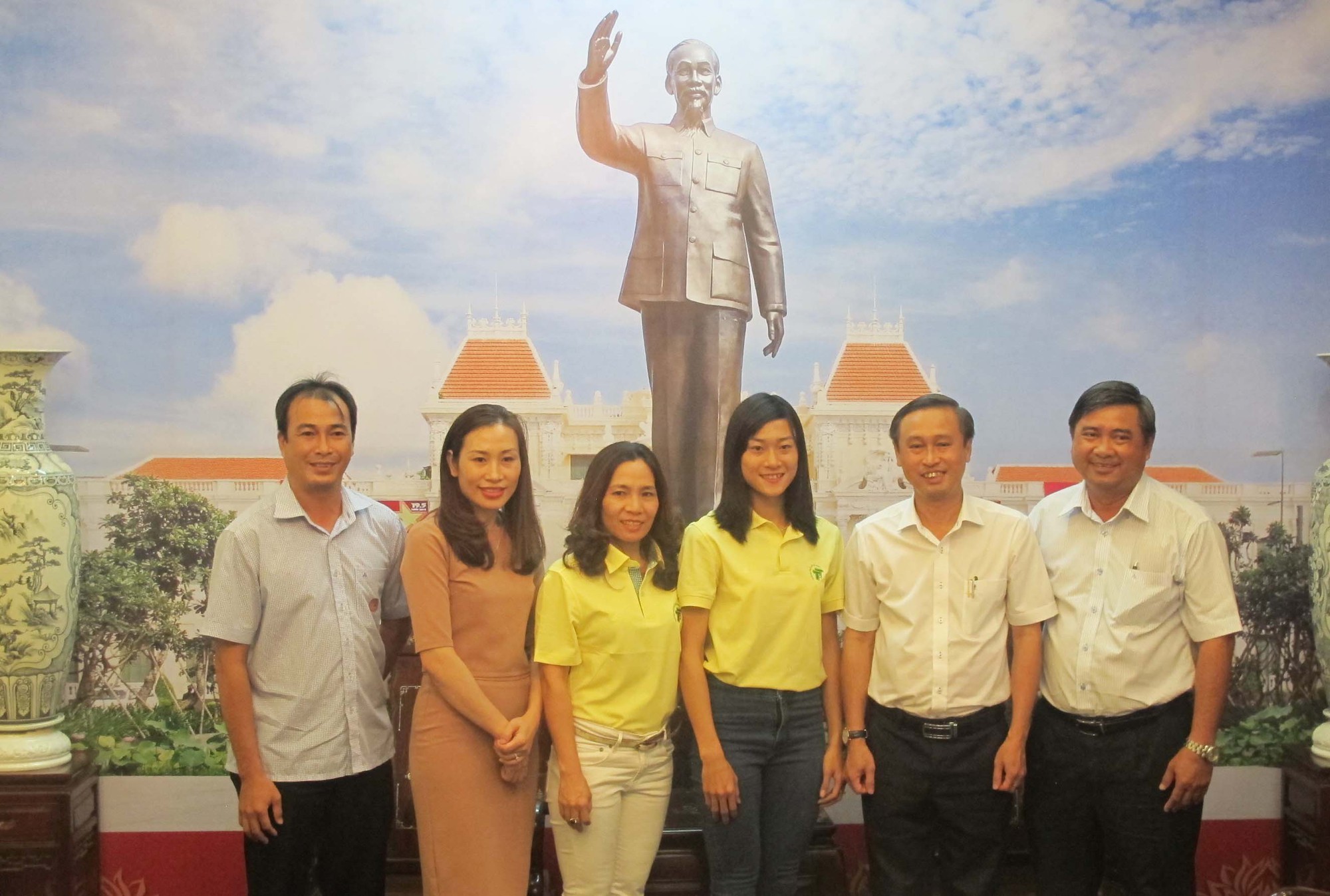 Ngành thể thao TP HCM giao nhiệm vụ cho Tú Chinh