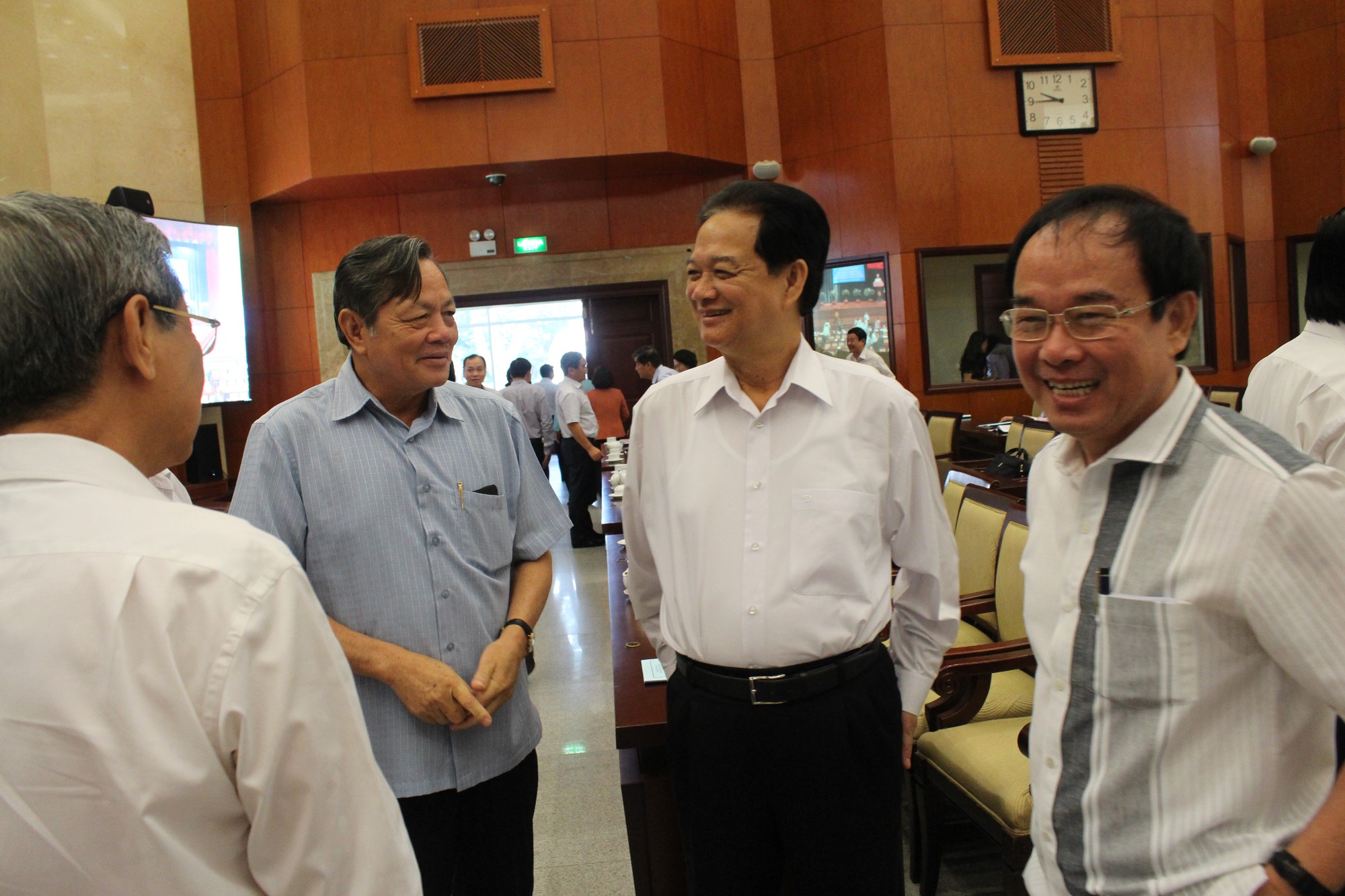 Hội nghị  c&aacute;n bộ TP HCM qu&aacute;n triệt cơ chế, ch&iacute;nh s&aacute;ch đặc th&ugrave; - Ảnh 3.