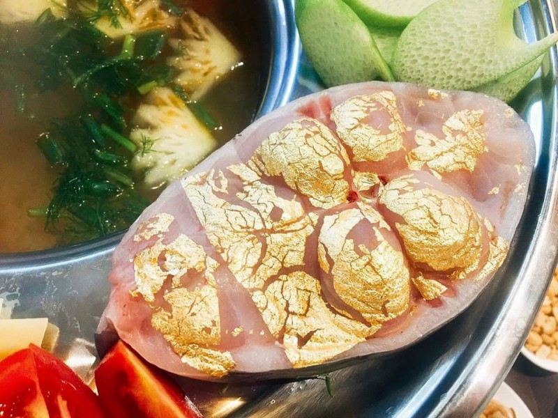 Món ăn dát vàng 24k gây tò mò trong ngày Thần Tài