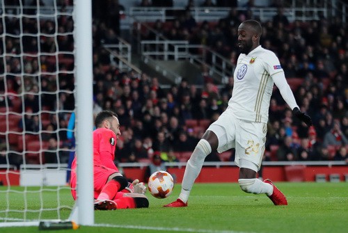 Thua trận sân nhà, Arsenal may mắn đi tiếp ở Europa League - Ảnh 5.