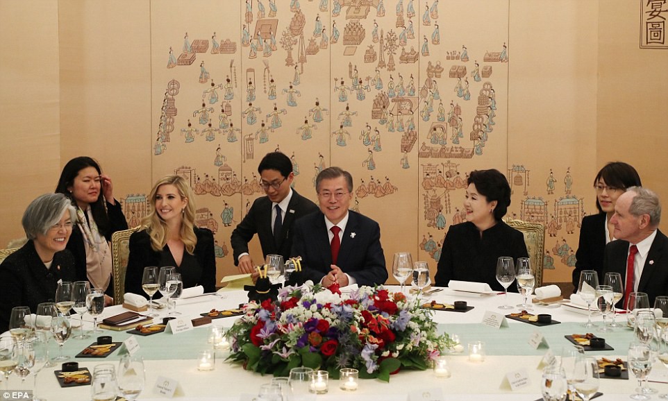 Th&ocirc;ng điệp trong bữa tối tổng thống H&agrave;n Quốc mời Ivanka Trump - Ảnh 4.