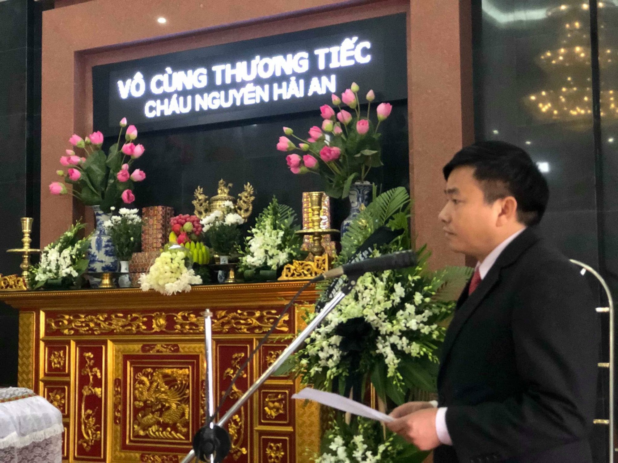 Nghẹn ng&agrave;o tiễn biệt b&eacute; g&aacute;i 7 tuổi hiến gi&aacute;c mạc sau khi qua đời - Ảnh 5.
