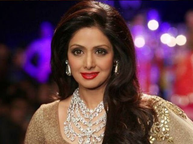 Ấn Độ thương tiếc nữ siêu sao Bollywood đột tử!