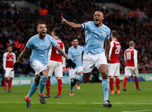 Sao dự bị Man City tỏa s&aacute;ng, Pep đoạt danh hiệu nước Anh đầu ti&ecirc;n - Ảnh 5.