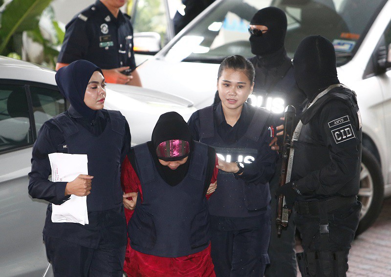 Nghi vấn số tiền biến mất trong ba l&ocirc; của &ocirc;ng Kim Jong-nam - Ảnh 2.