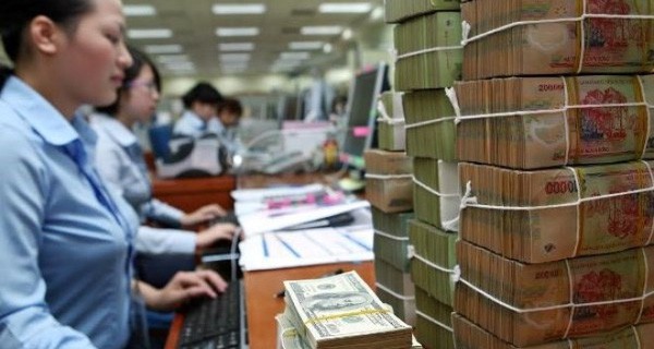 Nhân viên ngân hàng thu nhập 10-30 triệu đồng vẫn nghỉ việc