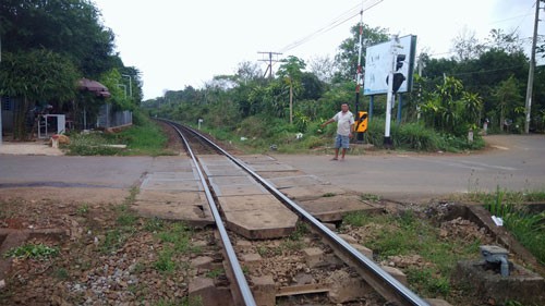 Mối nguy tàu hỏa tông nhau - Ảnh 1.