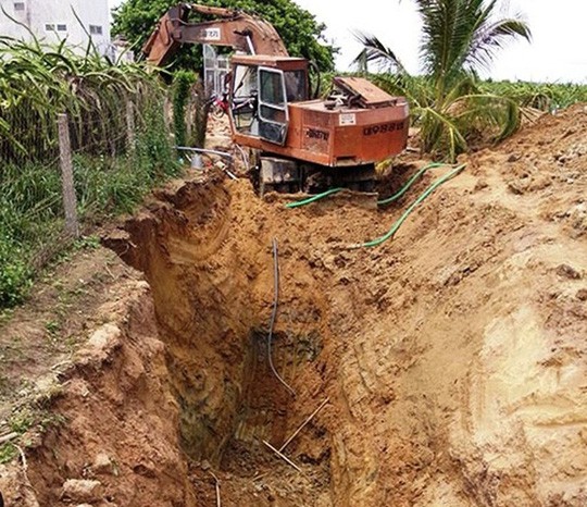 3 người bị vùi lấp dưới móng công trình xây nhà