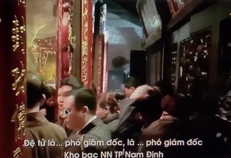 Đình chỉ công tác phó giám đốc kho bạc đi lễ giờ hành chính