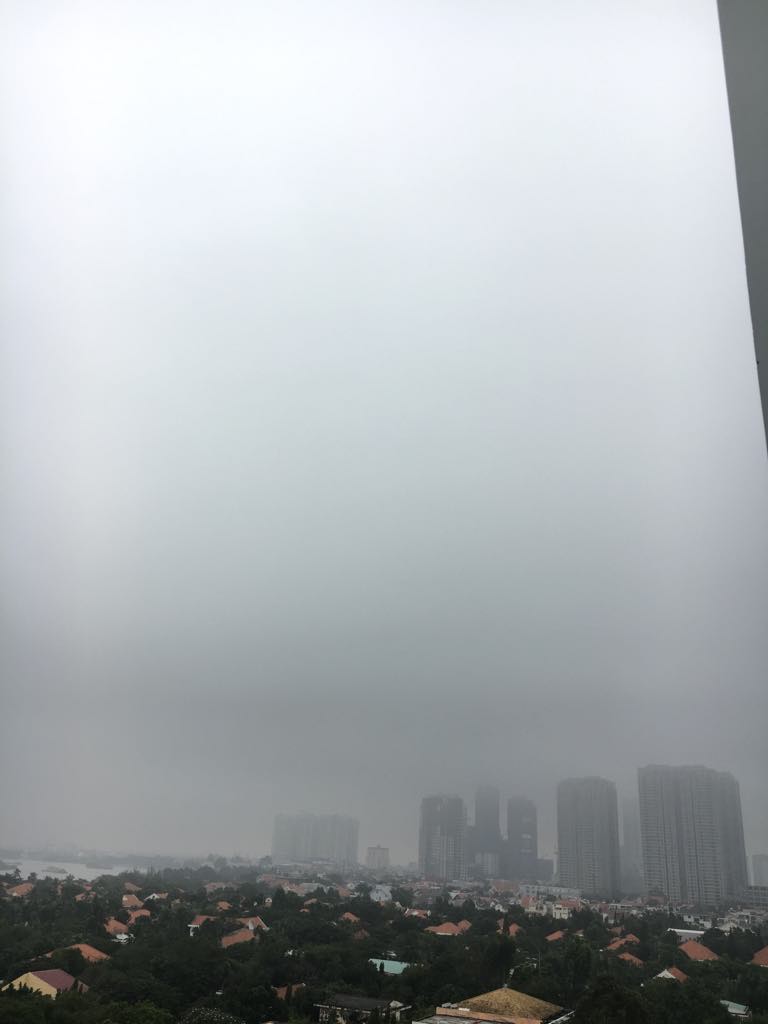 Triều cường, “mù khô” cùng lúc đe doạ người dân TP HCM - Ảnh 3.