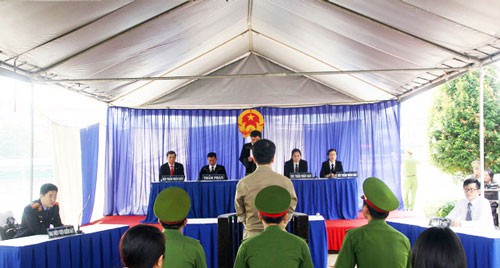 Tòa lưu động: Tốn kém, hệ lụy xấu