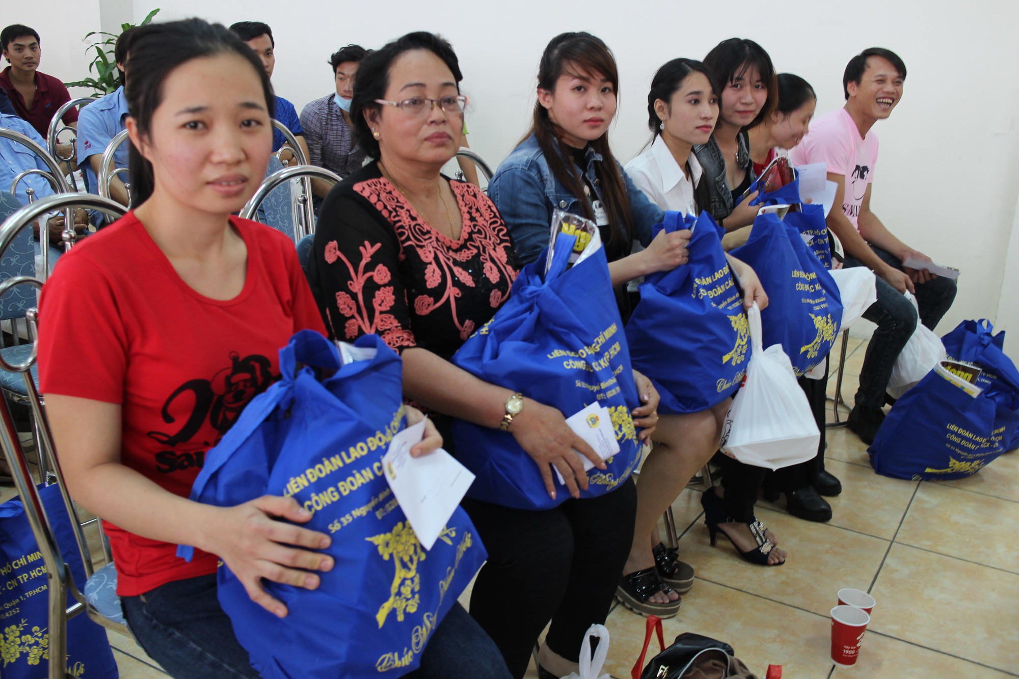 Ấm lòng nơi đất khách