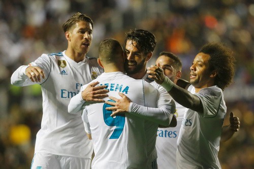 Rượt đuổi tỉ số đi&ecirc;n rồ, Real Madrid vuột chiến thắng trước Levante - Ảnh 5.