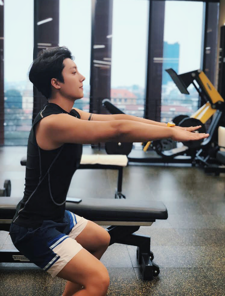 B&aacute;c sĩ phụ sản đẹp trai chia sẻ b&iacute; quyết giữ d&aacute;ng ng&agrave;y Tết - Ảnh 5.
