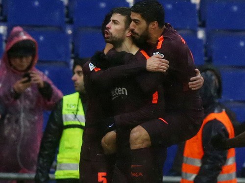 H&ograve;a derby thủy chiến, Barcelona tho&aacute;t hiểm tại Espanyol - Ảnh 6.