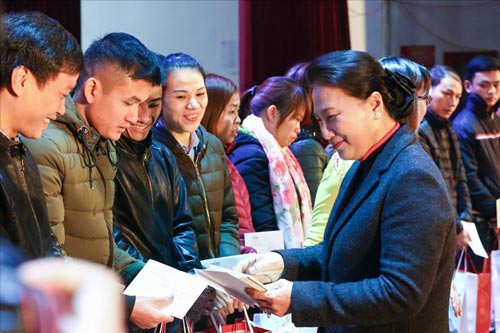 "Tết sum vầy" thêm ấm áp cho công nhân