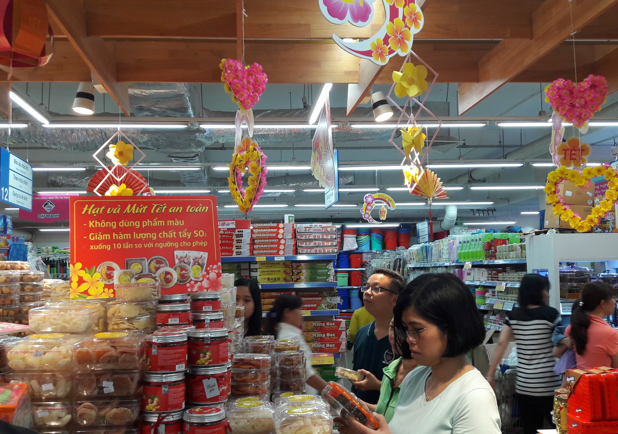 Siết chặt quản lý thực phẩm mùa Tết