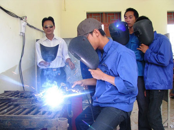 Thị trường lao động: “Cái nơ” hay “củ khoai tây”?