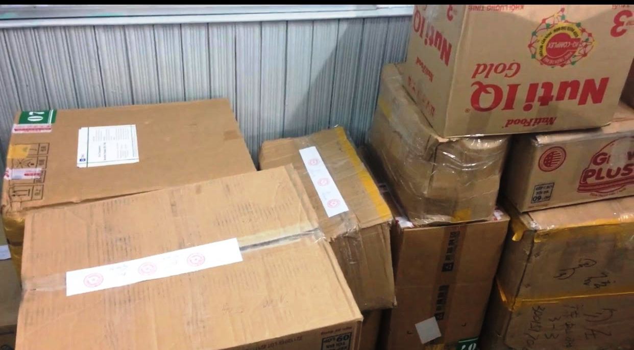 Bắt tr&ugrave;m chuy&ecirc;n mua b&aacute;n h&agrave;ng n&oacute;ng tr&ecirc;n mạng - Ảnh 3.