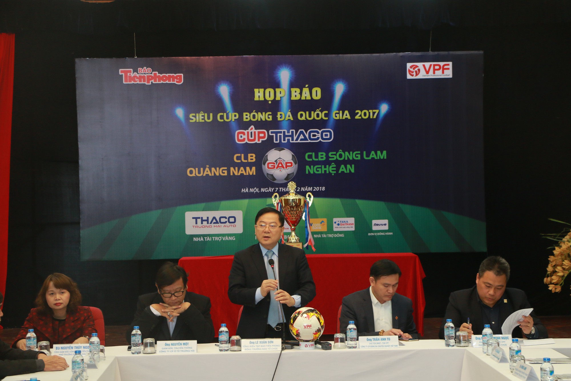 Văn Đức, Xuân Mạnh U23 Việt Nam đối đầu Quả bóng vàng Đinh Thanh Trung