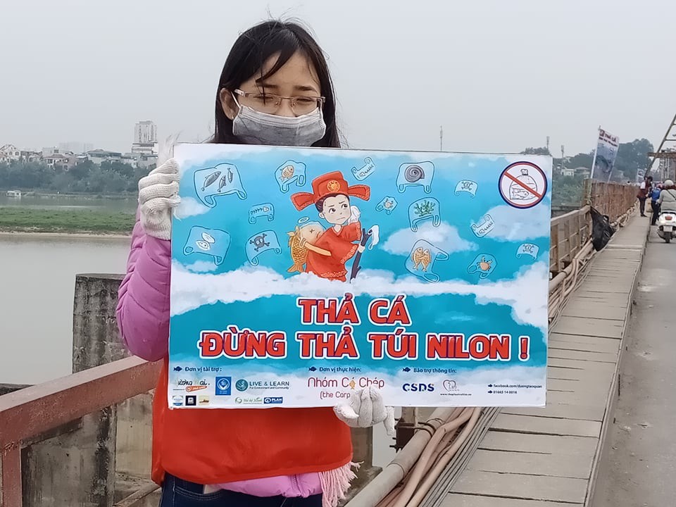 Bất ngờ với cảnh sạch r&aacute;c khi tiễn &ocirc;ng T&aacute;o về trời của người H&agrave; Nội - Ảnh 7.