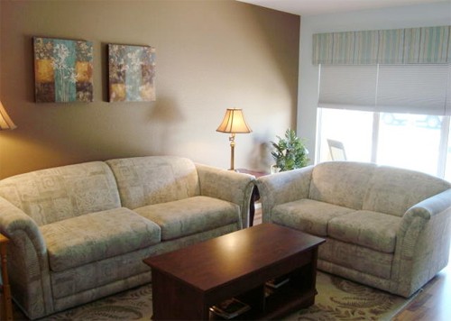 Tưởng lợi hóa thiệt khi mua sofa giảm giá dịp Tết
