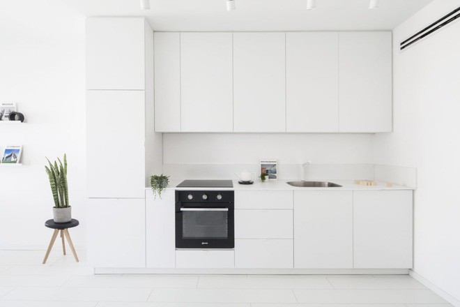 Căn hộ 42m² rộng thênh thang nhờ màu trắng tinh khôi - Ảnh 4.