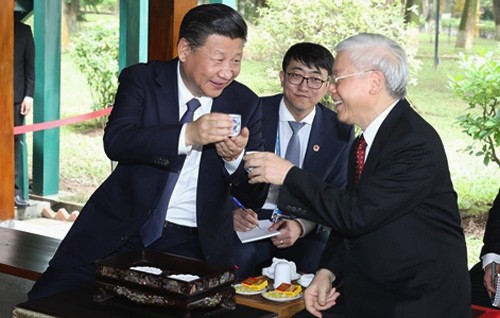 Tổng Bí thư hai nước Việt, Trung trao đổi Thư mừng năm mới