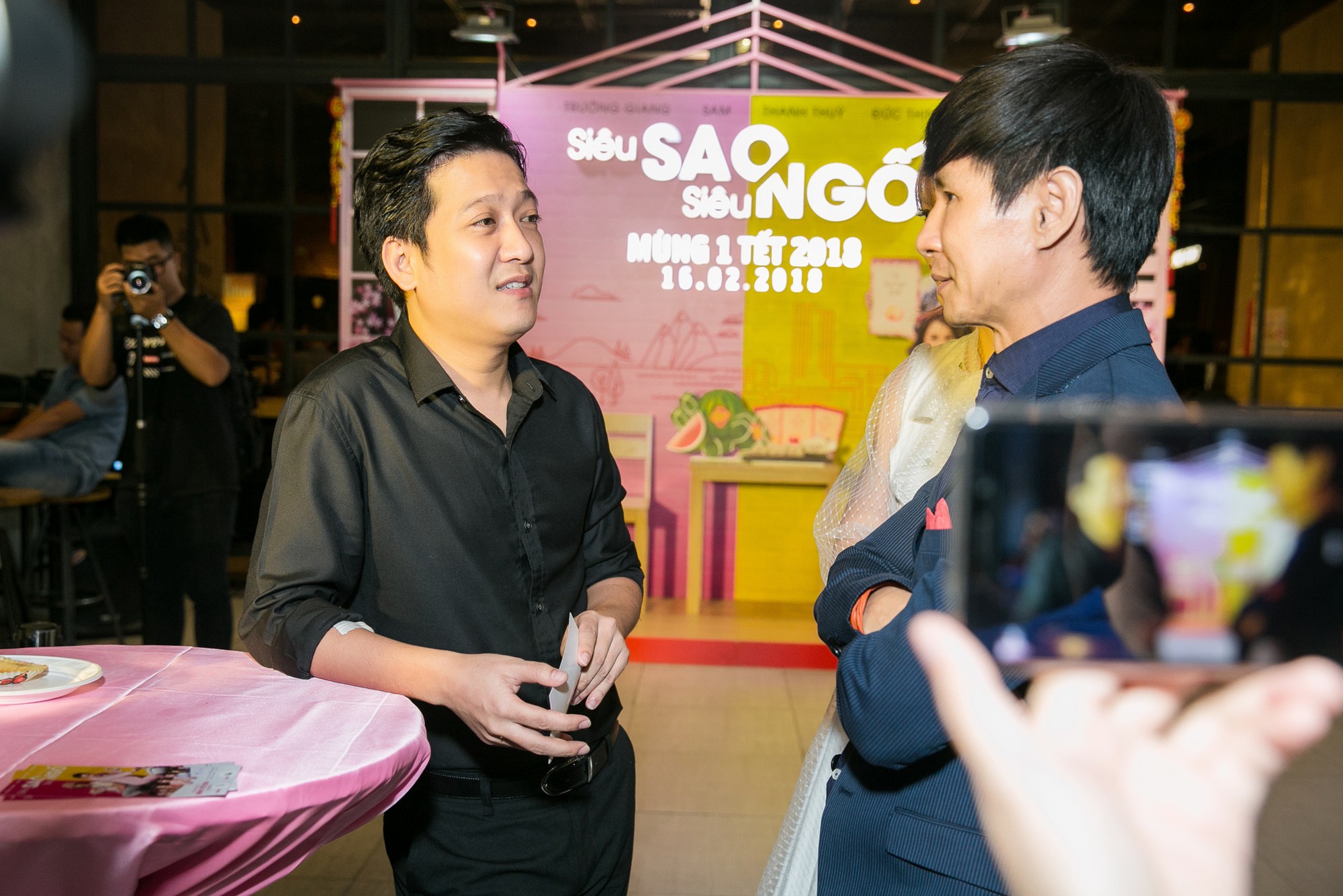 Trường Giang né báo chí sau màn cầu hôn gây bão