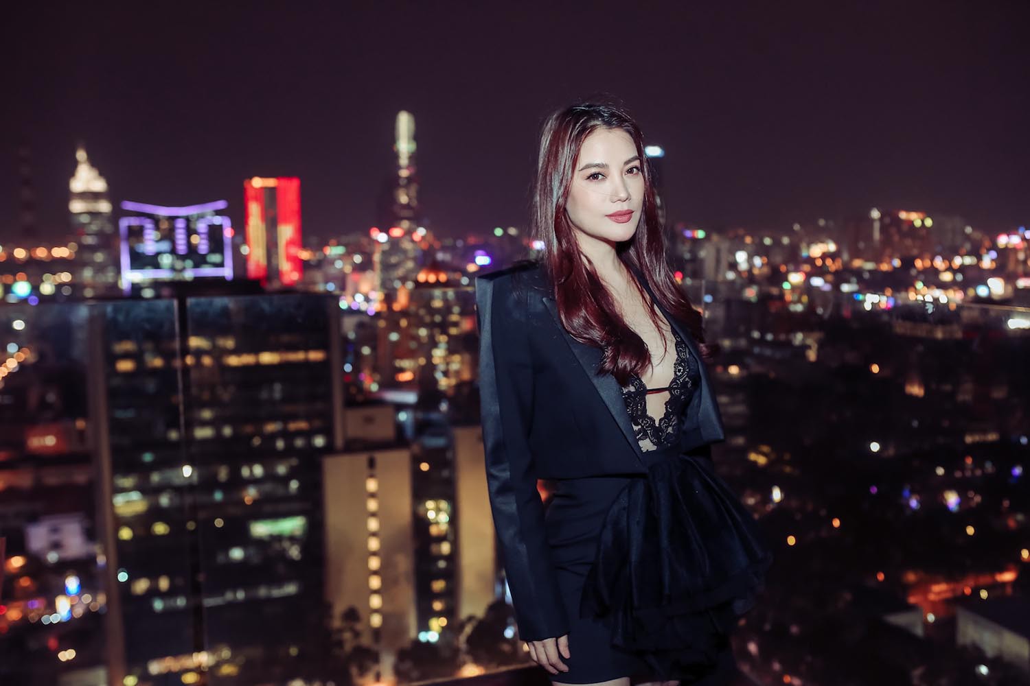 Trương Ngọc &Aacute;nh sexy ra mắt phim mới - Ảnh 6.