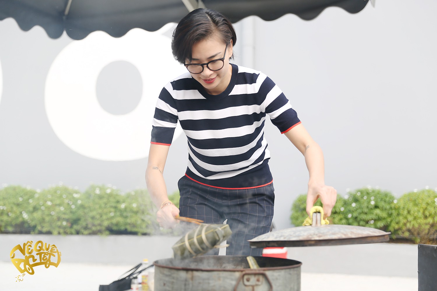 Ngô Thanh Vân, Jun Phạm nấu bánh chưng tặng người nghèo