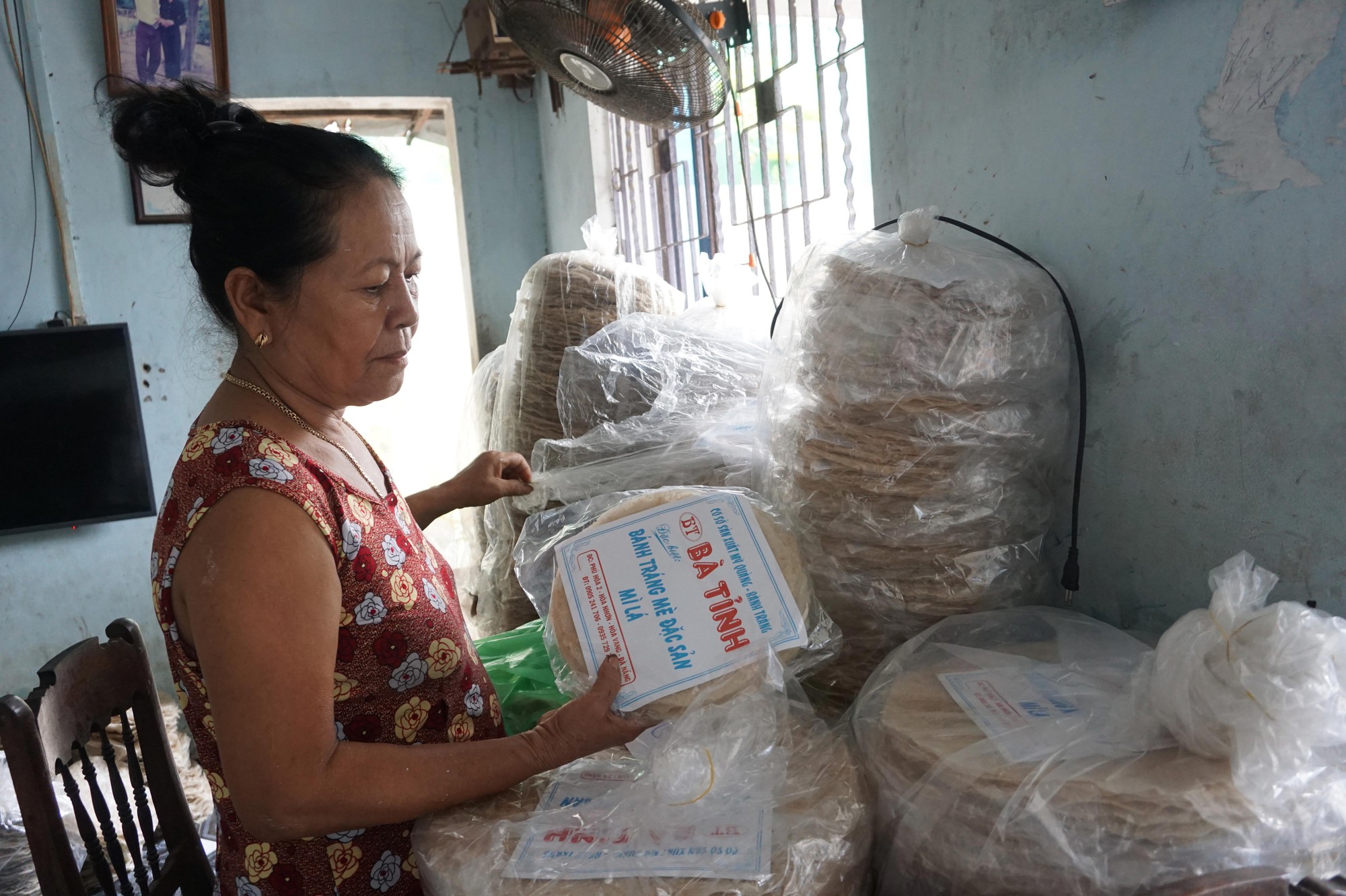 NÂNG NIU ĐẶC SẢN TẾT (*): Bánh tráng xuất ngoại