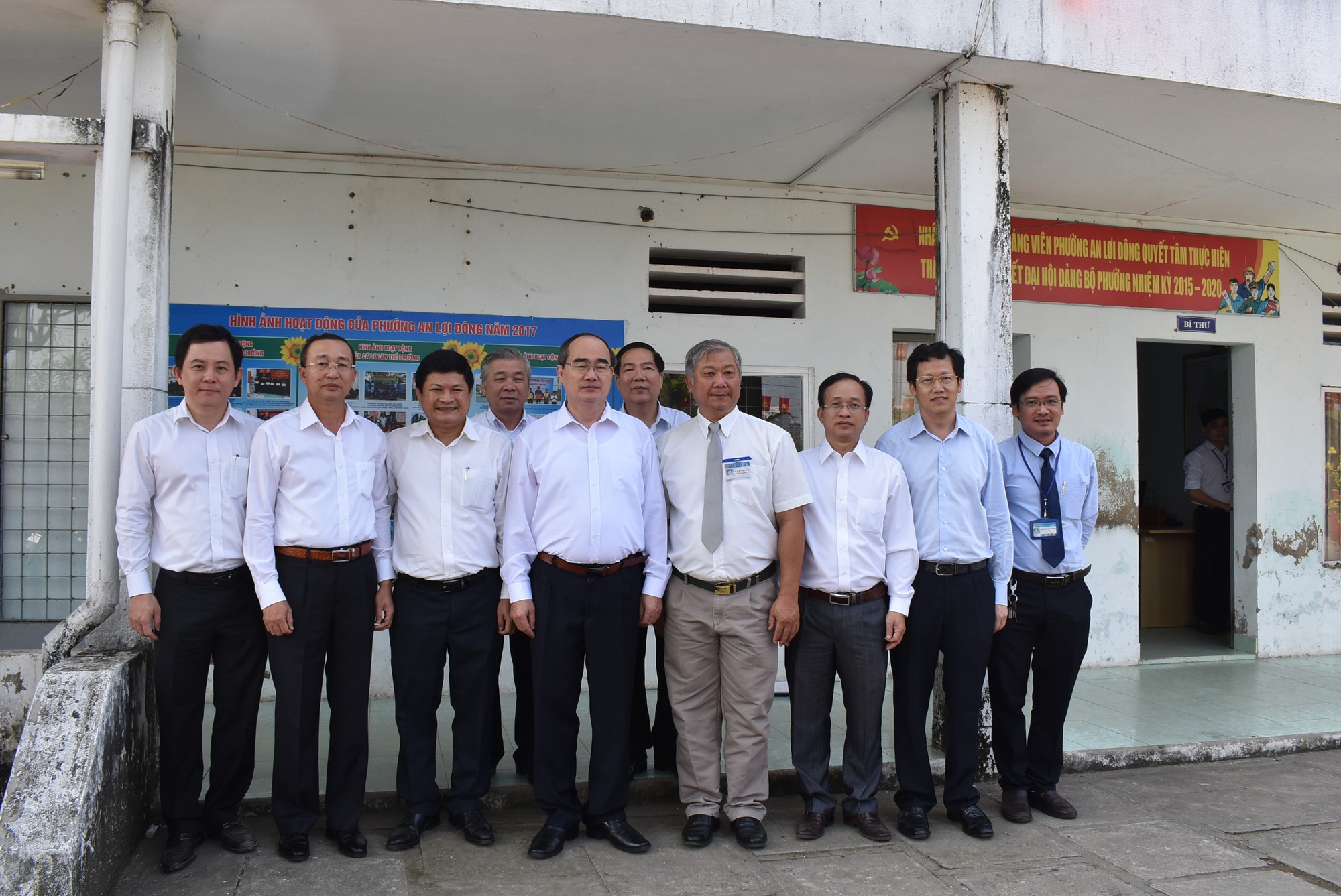 L&atilde;nh đạo TP HCM ch&uacute;c Tết D&ograve;ng Mến Th&aacute;nh gi&aacute; Thủ Thi&ecirc;m - Ảnh 2.