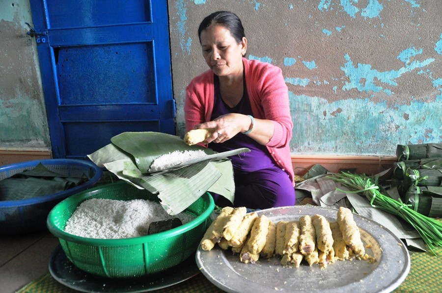 Nức danh ng&ocirc;i l&agrave;ng 500 năm l&agrave;m b&aacute;nh chưng, b&aacute;nh t&eacute;t ở Huế - Ảnh 4.