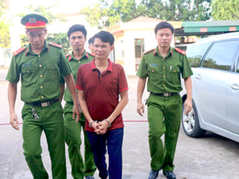 Khởi kiện Chi cục thuế xong, giám đốc doanh nghiệp bị bắt