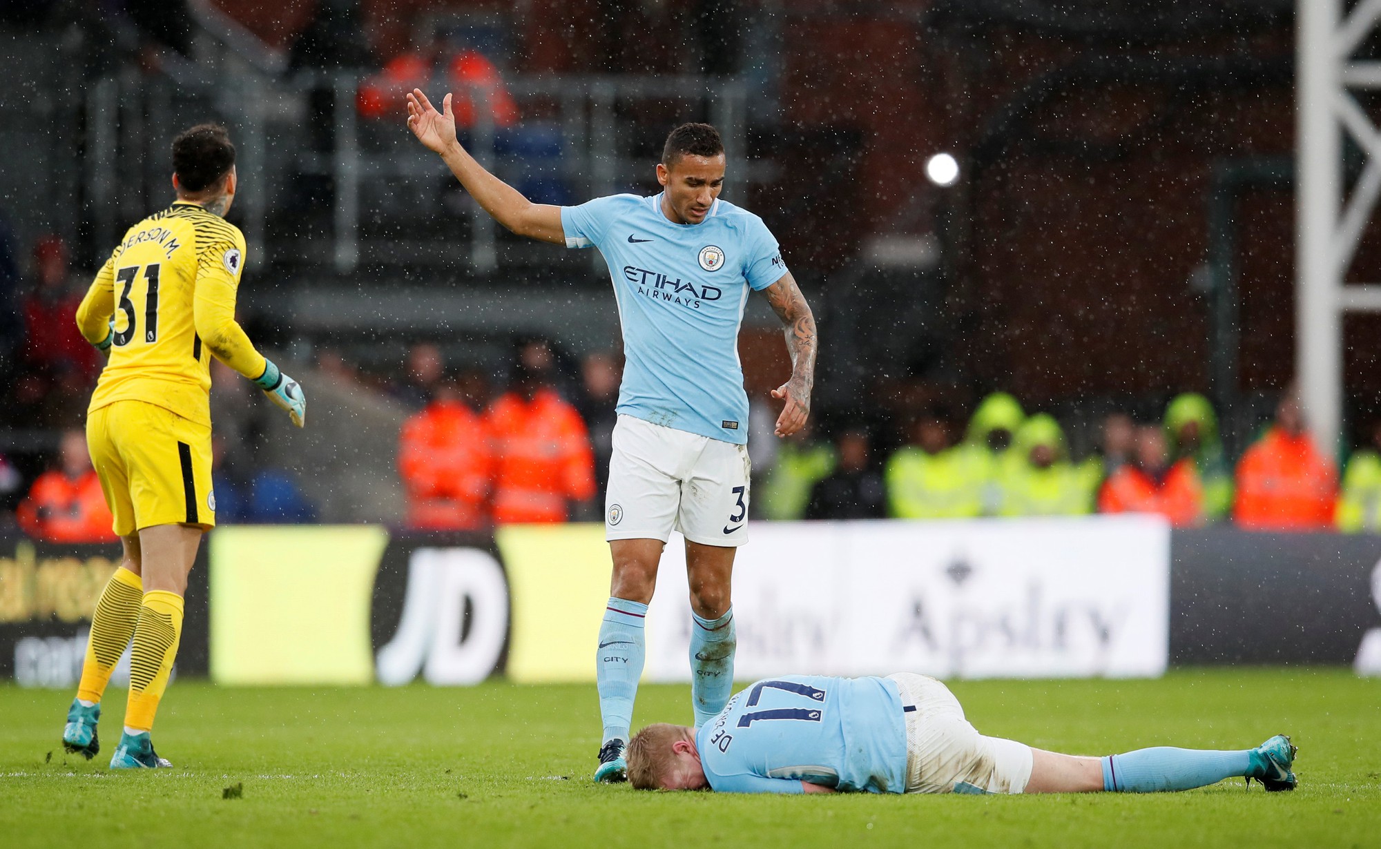 Sanchez &ndash; mảnh gh&eacute;p c&ograve;n thiếu của Man City - Ảnh 3.