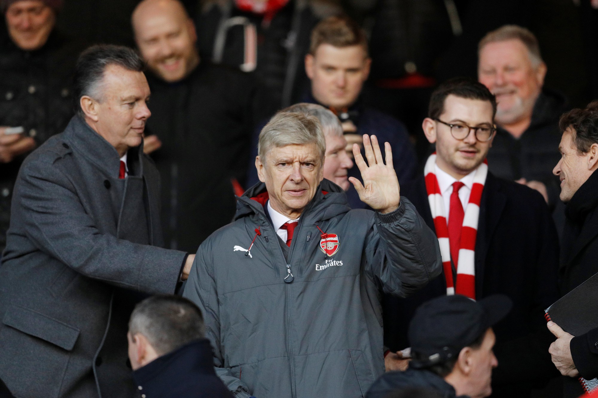 HLV Wenger cương quyết không rời Arsenal - Ảnh 1.