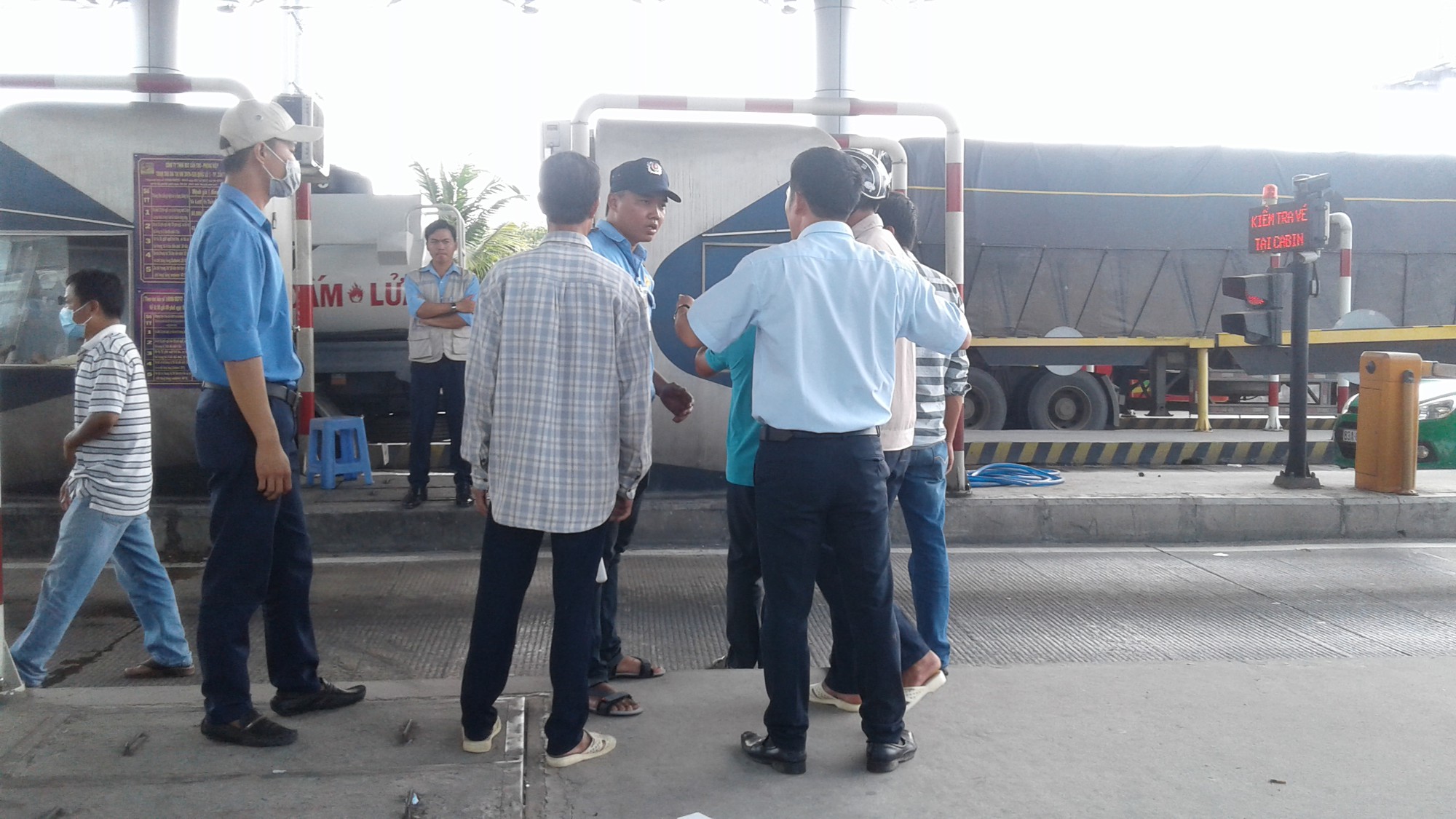 BOT Cần Thơ &ndash; Phụng Hiệp xả, đ&oacute;ng li&ecirc;n tục - Ảnh 9.